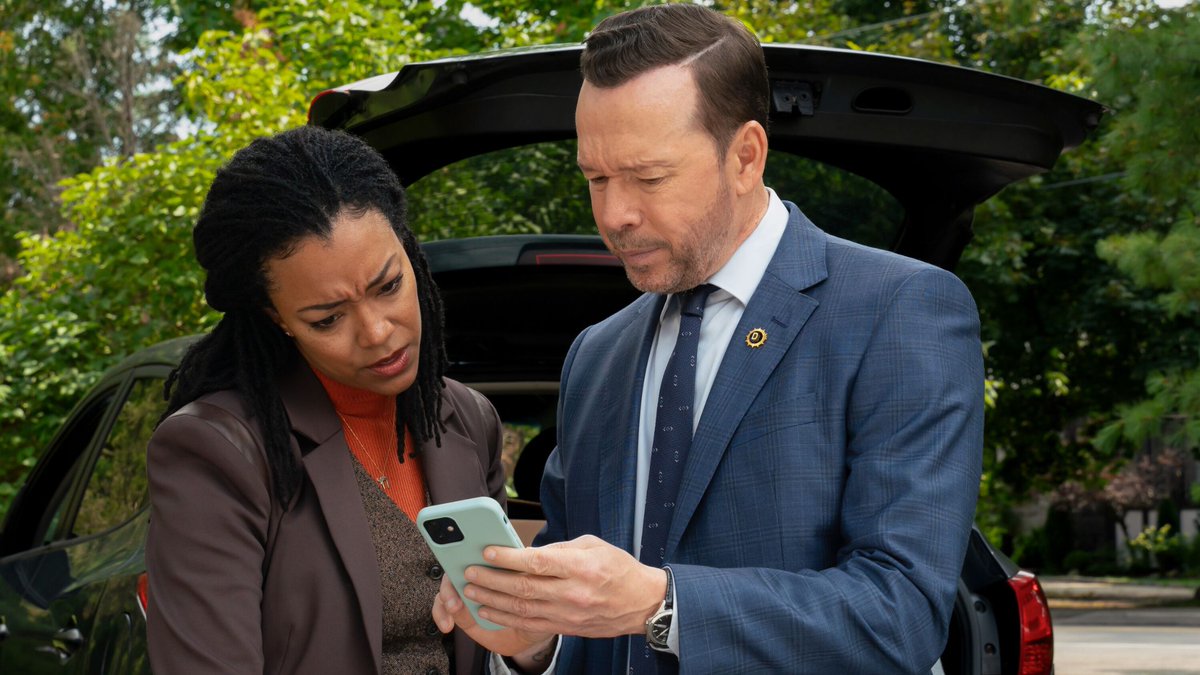 TVFanatic's tweet photo. Ooh... looks like a good one! 👀 😃 https://t.co/tDULYG9Czs Boston Blue promises us a cold case related to a long unsolved Boston crime... could this episode reflect real Boston history? 🔥 #BostonBlueCBS #spoilers #coldcases #DannyReagan #fishoutofwater https://t.co/scIHbGQ9y0