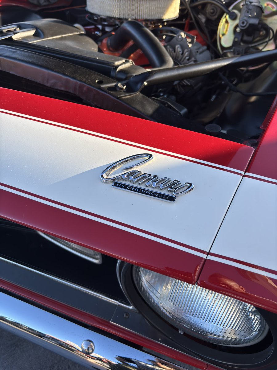 Dimitri4rte's tweet photo. It was RL fast and furious !!! #Vegas #LasVegas #StratHotel #CarShow https://t.co/Xoj10cz4Vr
