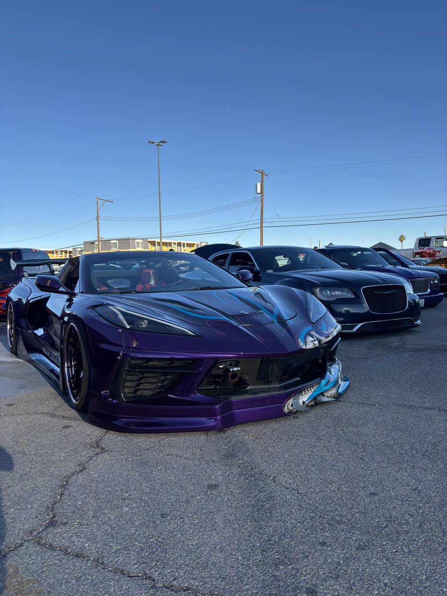 Dimitri4rte's tweet photo. It was RL fast and furious !!! #Vegas #LasVegas #StratHotel #CarShow https://t.co/Xoj10cz4Vr