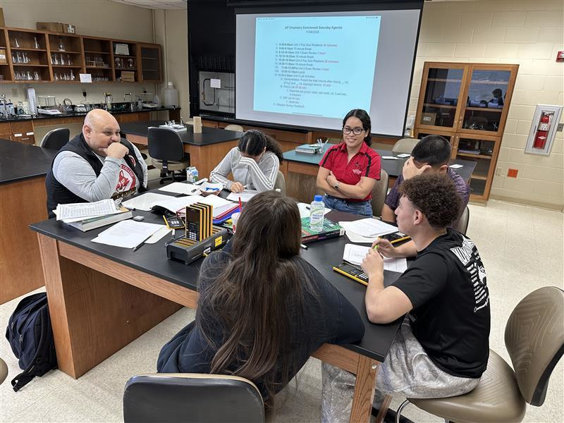 JCECHSRedWolves's tweet image. Our Enrichment Camps and FAFSA Drive at Jimmy Carter Early College High School just kept delivering win after win! From focused workshops to hands-on support, our students showed up ready to learn, grow, and take charge of their futures. 🙌✨