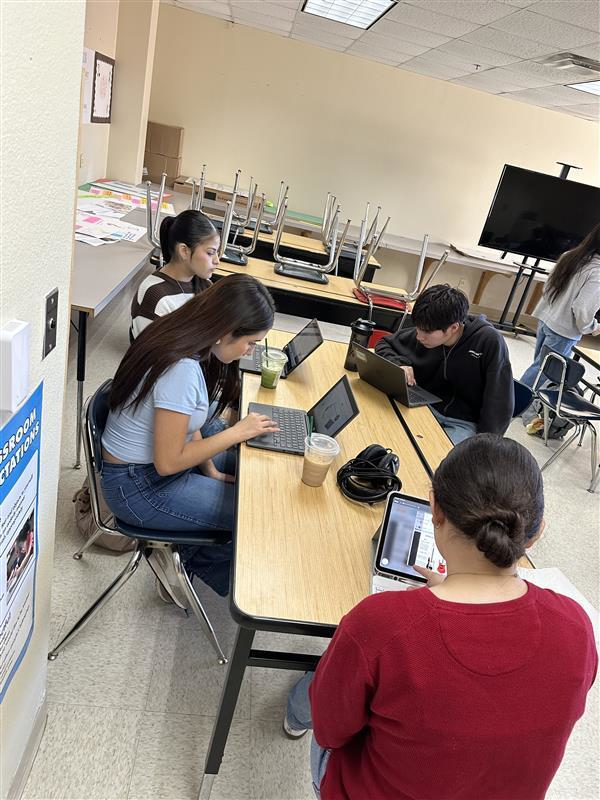 JCECHSRedWolves's tweet image. Our Enrichment Camps and FAFSA Drive at Jimmy Carter Early College High School just kept delivering win after win! From focused workshops to hands-on support, our students showed up ready to learn, grow, and take charge of their futures. 🙌✨