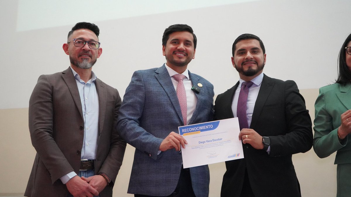 jimmymartinec's tweet photo. El Protocolo Score MAMÁ y Claves Obstétricas 2025 representa una herramienta de gestión clínica y política sanitaria de alto impacto, orientada a consolidar la seguridad materna como eje del nuevo modelo de salud pública.
Su implementación articula innovación, evidencia científica y equidad, alineando al Ecuador con los estándares de la OMS en reducción de la mortalidad materna.