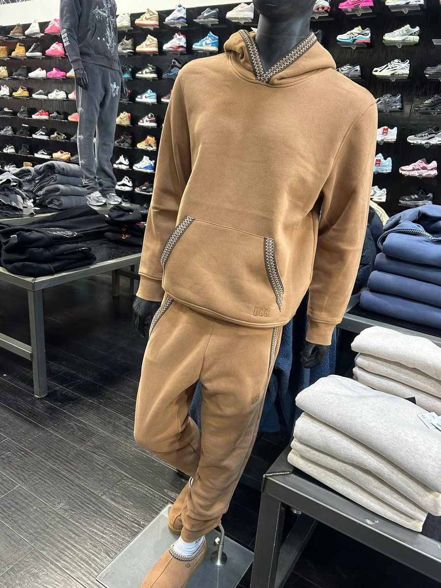 layxsnv's tweet image. Ugg drop so hard 🔥