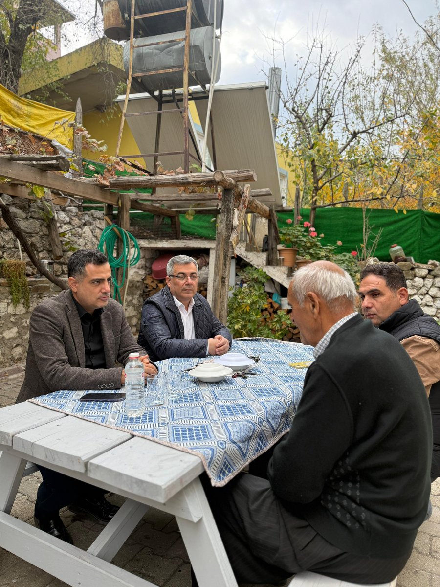 Aladağ kurucu ilçe başkanımız Necmettin Ocak ‘ı ilçe başkanımız Saffet Özen’le birlikte ziyaret ettik.
Nazik misafirperverlikleri için başkanımıza teşekkür ederiz .