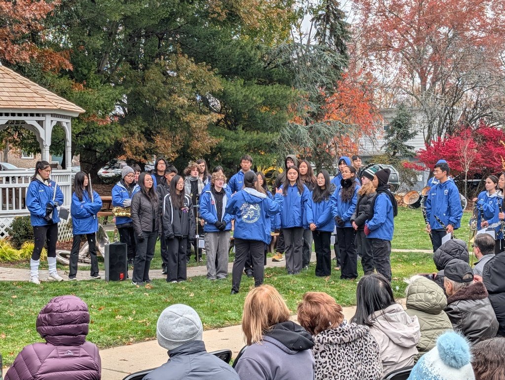 Thank you to the members of the NVD Marching Band and Choir who performed at the Closter Veterans Day ceremony. Over 150 people turned out to honor our veterans. We’re proud of our talented student musicians for representing NVD with such pride and respect. #NVDpride