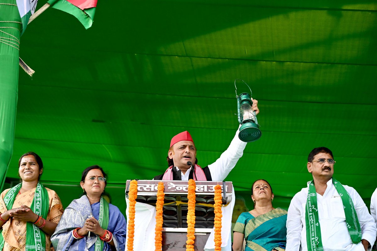 Gauravmla786's tweet image. एग्जिट पोल कुछ भी हो, 

14 तारीख को महागठबंधन की सरकार बनेगी,
माननीय तेजस्वी यादव जी मुख्यमंत्री बनेंगे l

#PDA #BiharElection2025 #RJD #SamajwadiParty #BiharElections