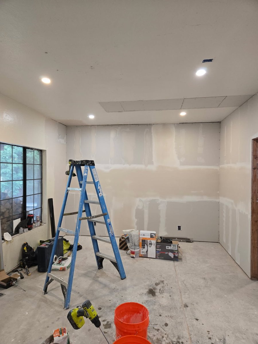 PKB_Bayarea's tweet photo. #PKB #Construction 
#Design / #Build 
#Commercial / #Residential 
General B and C-6 893466
#Licensed ✔️#Bonded✔️ #Insured ✔️
We are A one stop shop preforming every phase from the ground up https://t.co/7THIirxGgV