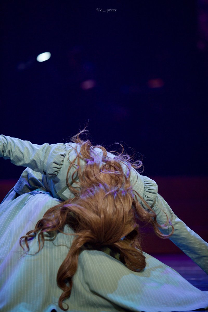 우리집 강아 인사 대박잘해서 강아지 유치원 반장선거에서 반장됨