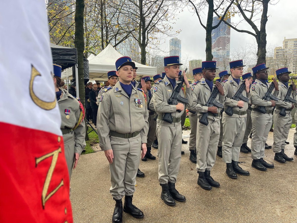 Joelle_CR's tweet image. Honorons celles et ceux qui ont donné leur vie pour notre liberté.

Ce moment de recueillement n’est pas anodin : il nous rappelle que la paix et la démocratie sont des héritages précieux, à préserver chaque jour.

N’oublions jamais.

#Puteaux