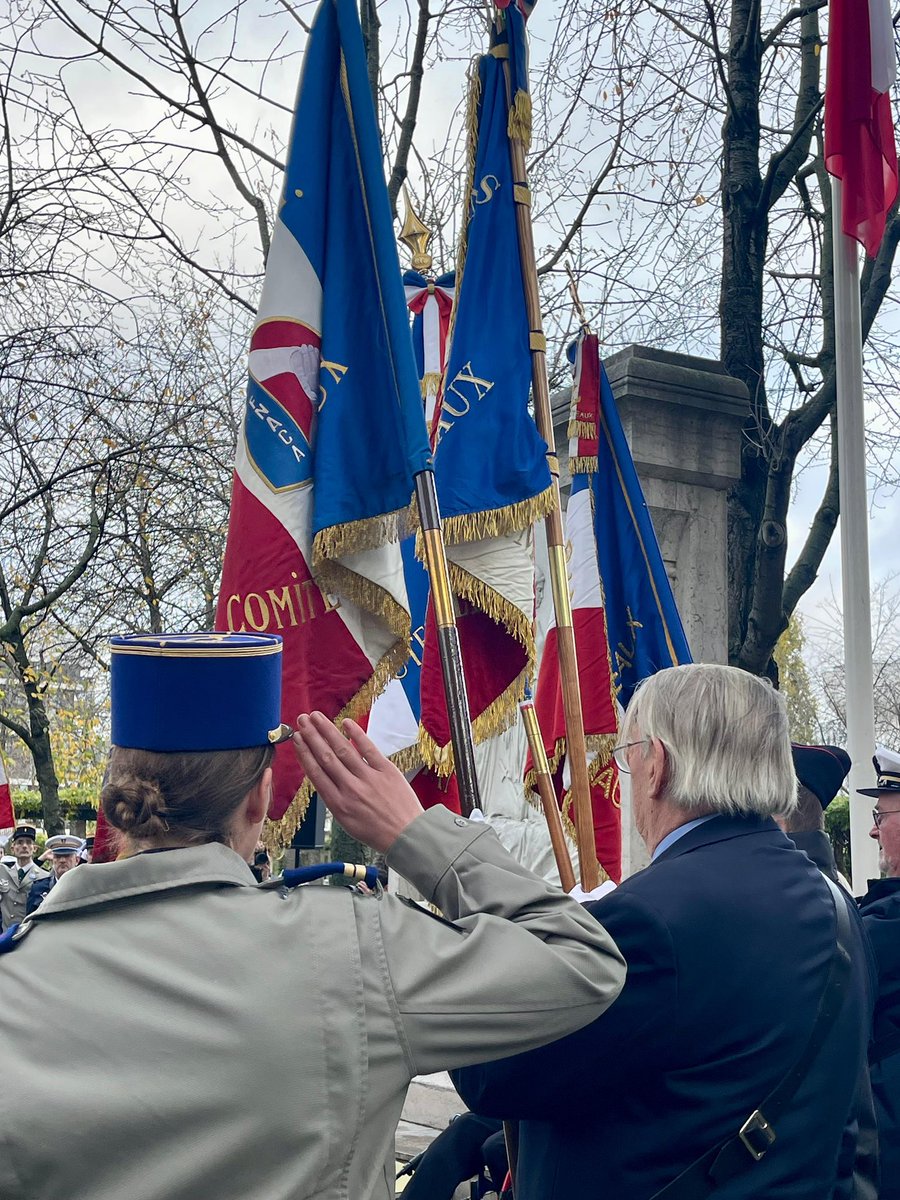 Joelle_CR's tweet image. Honorons celles et ceux qui ont donné leur vie pour notre liberté.

Ce moment de recueillement n’est pas anodin : il nous rappelle que la paix et la démocratie sont des héritages précieux, à préserver chaque jour.

N’oublions jamais.

#Puteaux