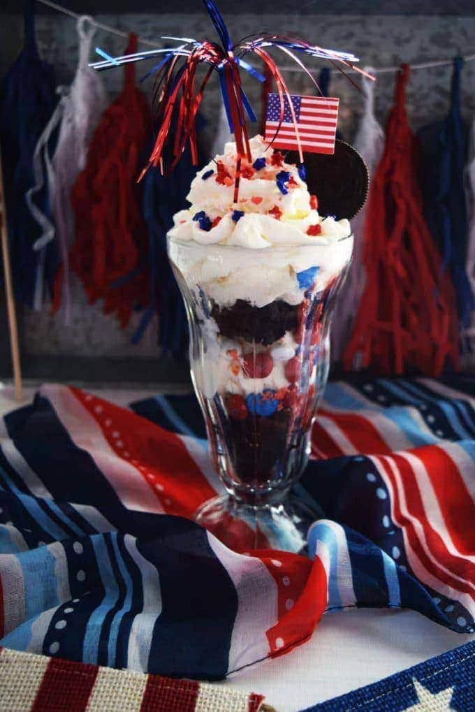 CorinnePulitzer's tweet photo. Not for Sunday only! #IceCreamFans are getting out their scoops & toppings galore! It’s #NationalSundaeDay & don’t forget to put a cherry on top🍒 @Breyers @vanleeuwen @HaagenDazs_US @NationalDayCal @HeyWhatDay @DiningGuide2Day https://t.co/K0DNS7oFeM