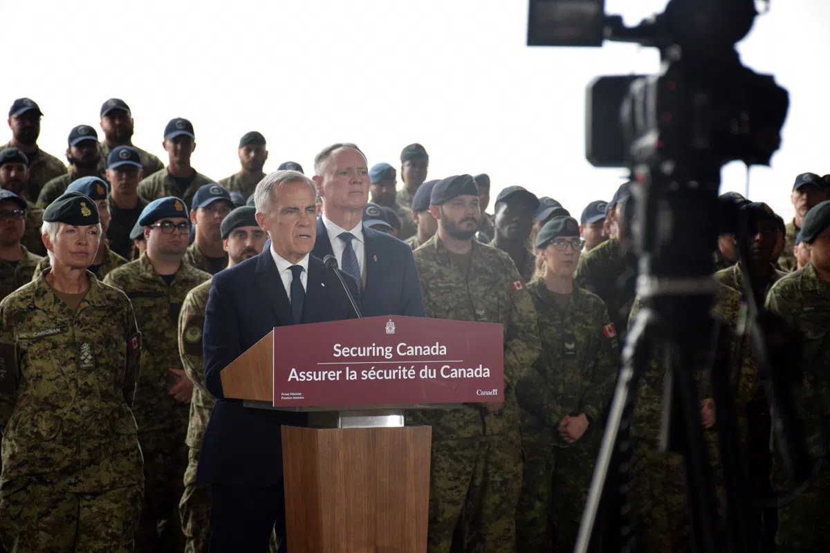 Carney moves to militarize the Canadian bureaucracy as 300,000 public servants prepare for weapons training.

After years of teaching citizens to feel ashamed of their own country, it’s not surprising that there’s no one left willing to defend it.

🧵