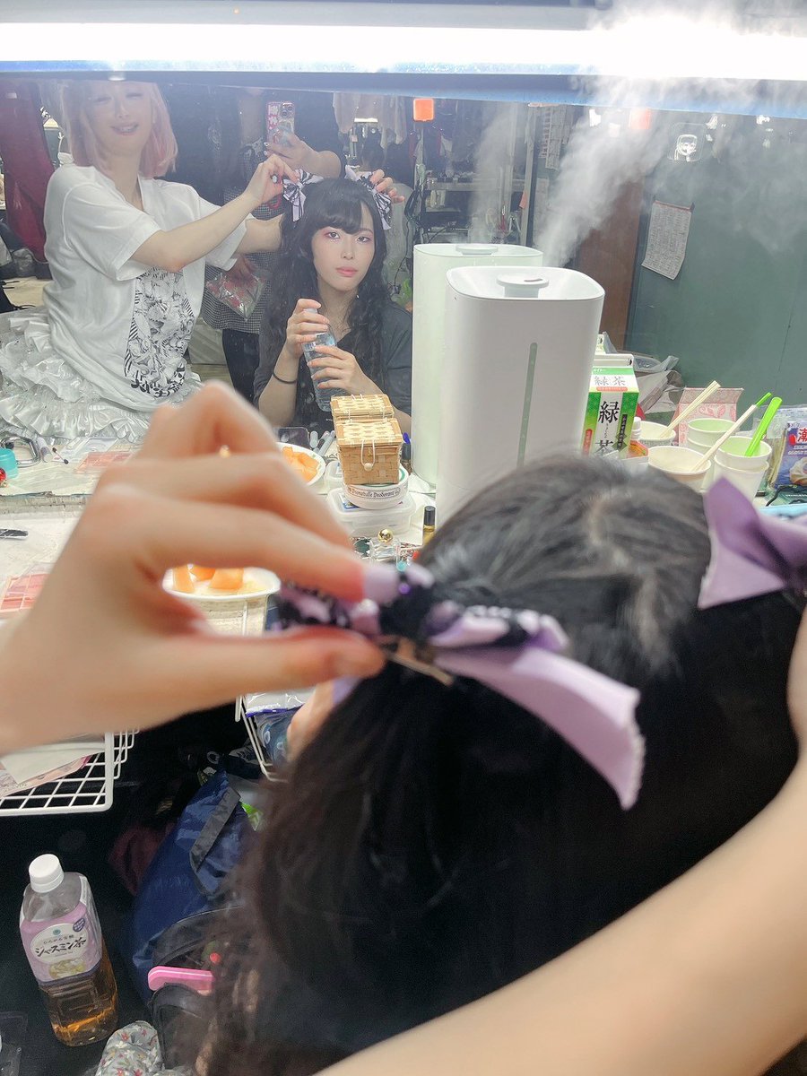 私はキャパオーバーを感じた時、「嫌い！嫌い！みんな嫌いだ！」と言ってしまう癖があります。 

それは私にとって、人と適度な距離を保つ為のATフィールドのようなもので、「好き」と言う感情で動くことに恐怖を感じているからです。 

誰かを好感的に思った時に、
自然と生まれる期待感や依存心は、