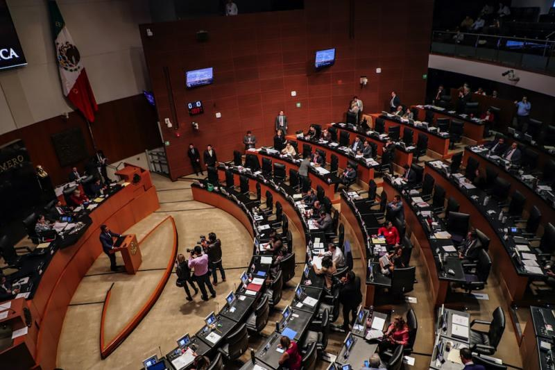 Ultrapuebla's tweet photo. ⚖️ Tras la reforma judicial, 12 juzgadores de plenos regionales y electos presentaron su renuncia.
El Senado pidió al INE notificar a quienes quedaron en segundo lugar para ocupar las vacantes y entregarles sus constancias.
#Fernand https://t.co/tib0A3OQFy