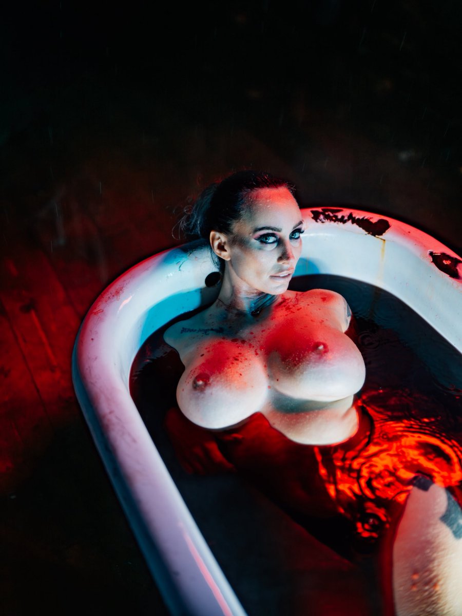 It was raining and my toe was freshly broken but we made art <a href="/CvatikPhoto/">Cvatik</a>