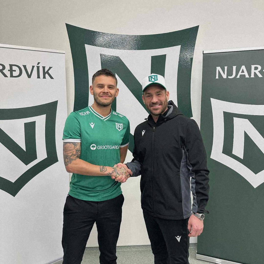 Eiður Aron Sigurbjörnsson genginn til liðs við Njarðvík!

Hafsentinn, Eiður Aron hefur gert samning við Knattspyrnudeild Njarðvíkur um að leika með liðinu út árið 2026 hið minnsta.

Nánar hér: umfn.is/eidur-aron-til…

Hjartanlega velkominn til Njarðvíkur Eiður Aron!