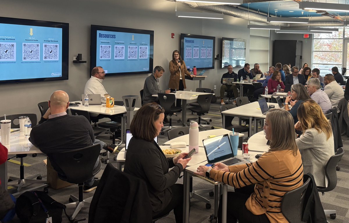 Glad to see many ISD partners in our Innovation Deaign Studio for the monthly FutureofLearningCouncil.org meeting today!