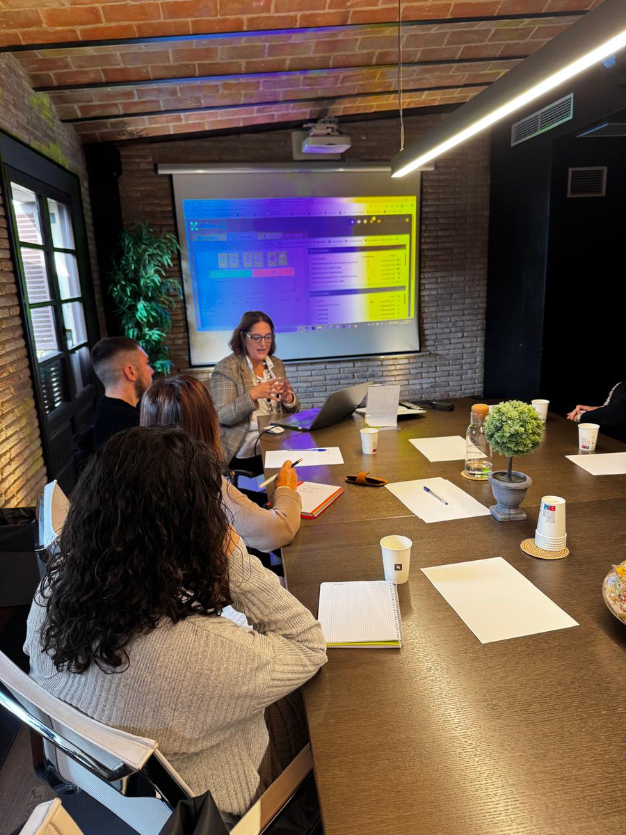 ADISSInforma's tweet image. Hoy hemos estado con @GremicatA21747 , compartiendo cómo nuestras soluciones Erploop, Cashloop y Kairos ayudan a los despachos profesionales a optimizar la gestión, automatizar procesos y mejorar la rentabilidad. 💡
#Erploop #Cashloop #Kairos #TransformaciónDigital #Gremicat