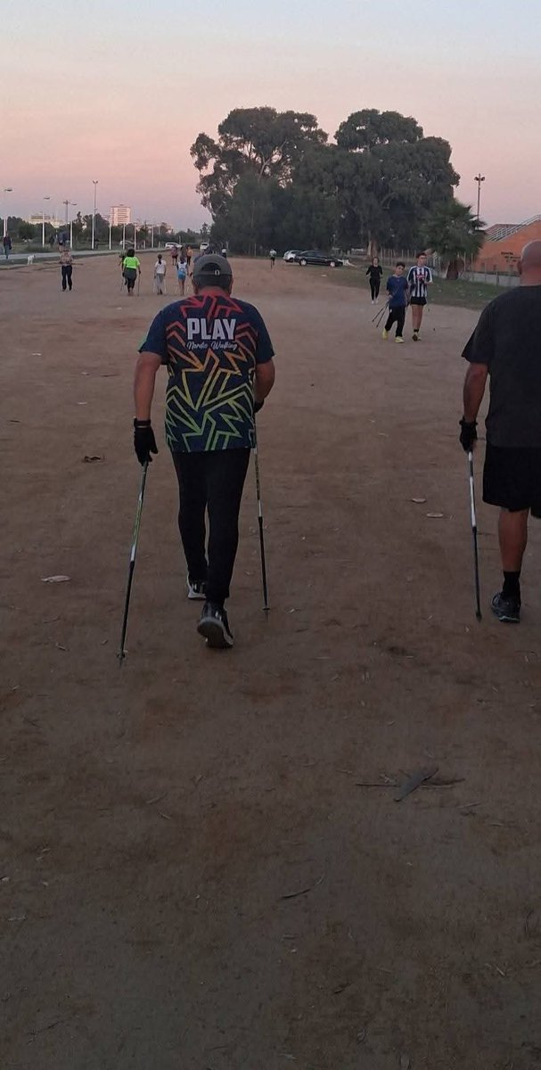 Finalizando la temporada 2025 con alegría y construyendo 2026 con ilusión y con los pies en el suelo: ni ayer éramos tan malos ni hoy somos tan buenos. ¡Vamooooos! #PlayNordicWalking #cdmultideportehuelva