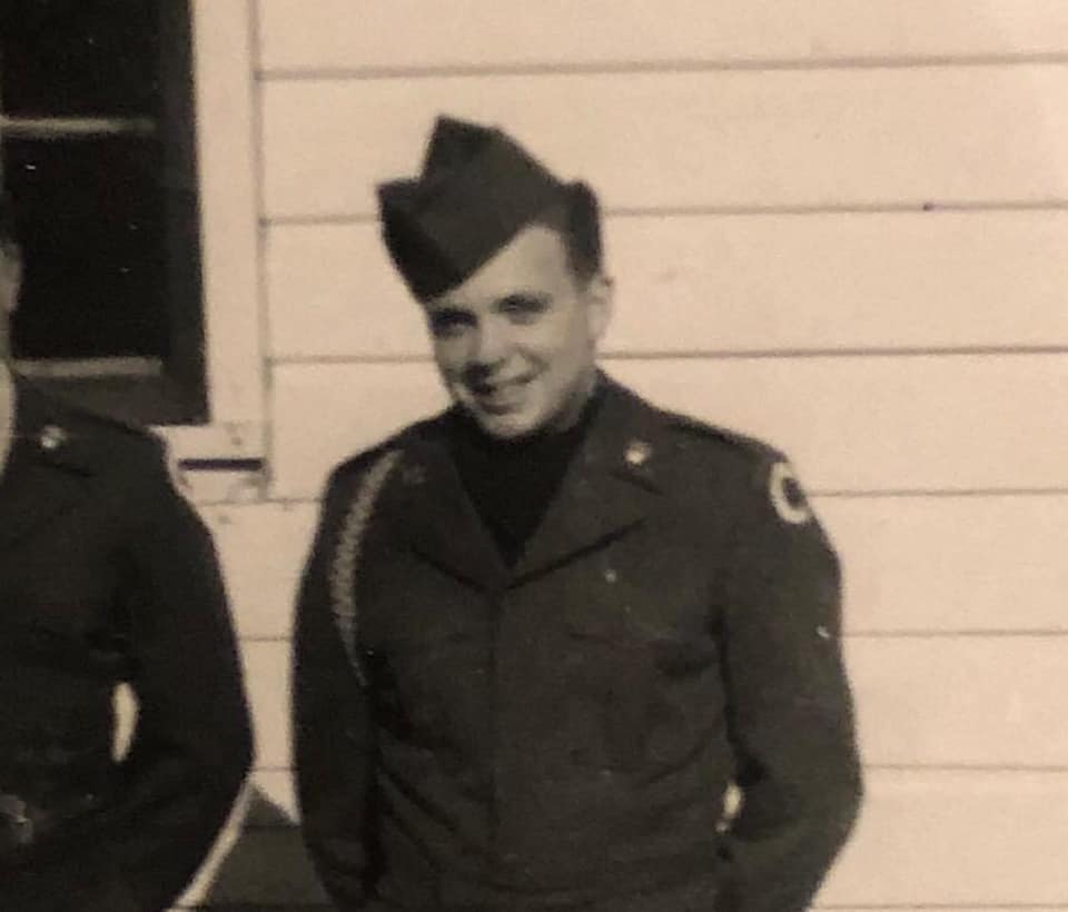 Coach_Miracle's tweet image. Proud, thankful, &amp;amp; humbled.
My father and stepfather — heroes in every sense. 
🇺🇸🖤💛
Lowell Miracle — U.S. Army veteran, Korean War
Robert Leeper — Command Sergeant Major, U.S. Army; served in WWII, Korea &amp;amp; Vietnam

#VeteransDay #HonorAndRespect #OhioVeterans