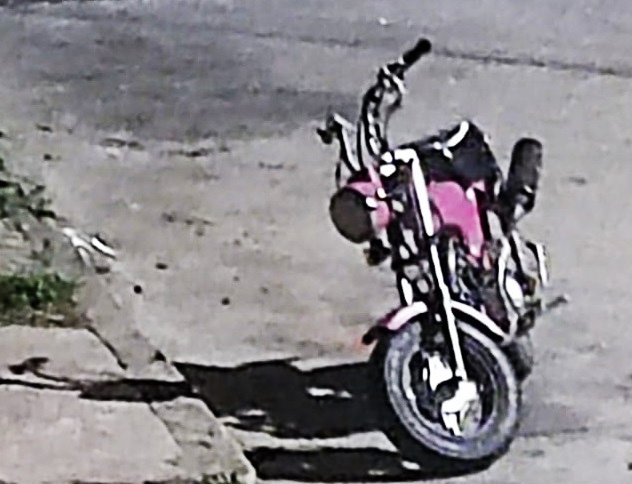 URGENTE CARLOS PAZ. La moto de la mujer salvajemente agredido por drogones, los amigos del gitano. Esta es la moto de la agredida. Se viene el 2 caso #Castana <a href="/PoliciaCbaOf/">Policía de Córdoba</a> <a href="/gobdecordoba/">Gobierno de Córdoba</a> <a href="/QuinterosJP/">Juan Pablo Quinteros</a> <a href="/minjusytrabcba/">Ministerio de Justicia y Trabajo</a> #salusso <a href="/MPFCordoba/">MPFCórdoba</a> <a href="/JusticiaCba_ARG/">Justicia Córdoba</a>