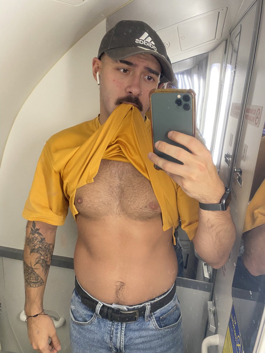 There’s something for you in my OF

onlyfans.com/italianhimbo