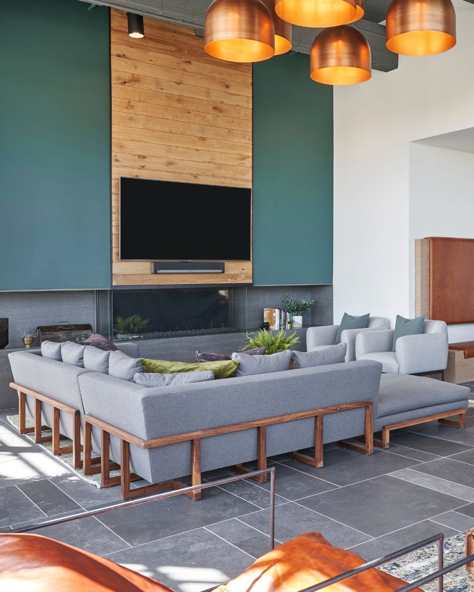 Cozy seats and skyline views... Your 6th floor hangout is calling, don’t keep it waiting! ✨