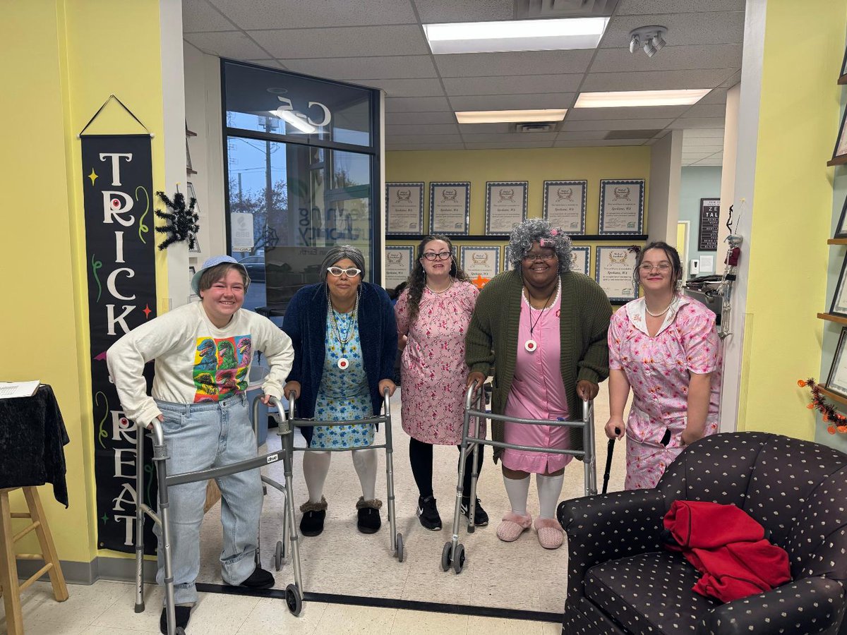 LifeatTCA's tweet image. 🎃 Here’s to one last spooky October moment! 
The Cleaning Authority - Spokane crushed Halloween with amazing costumes and unbeatable team spirit. 👻

Now November is here, and we’re ready to see even more unforgettable #LifeAtTCA moments!
#TeamSpirit #SpookySeason