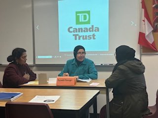 AdCedDpcdsb's tweet photo. Want to energize your ESL classroom? Bring the real world in! Language comes alive when learners see how it works outside the textbook. Learning about banking can be fun. https://t.co/xeQRX98DR5