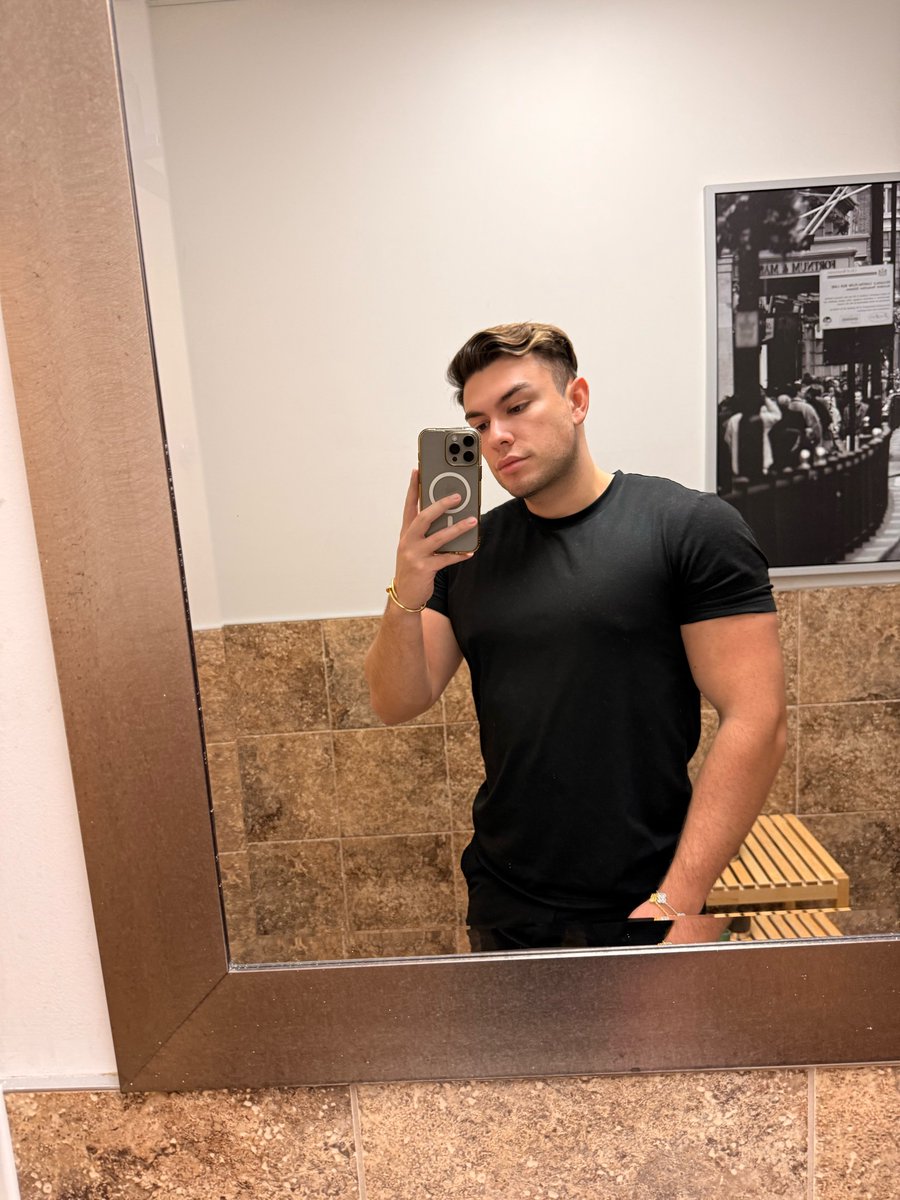 Alpha Em tweet media