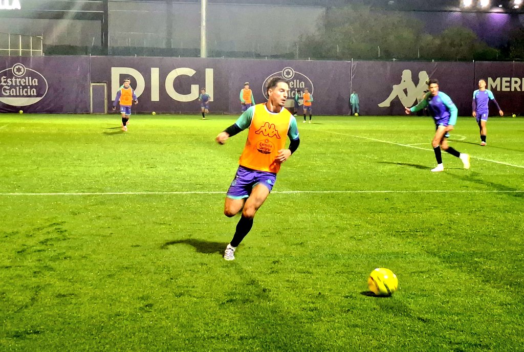 🏋️ Entrenamiento de recuperación para los titulares del <a href="/realvalladolid/">Real Valladolid C.F.</a> tras empatar ante el <a href="/Cadiz_CF/">Cádiz Club de Fútbol</a>

🤕 Lesionados: GARRIEL y LATASA

👦 De <a href="/RVcantera/">Cantera Real Valladolid</a>: ÁLVARO, KOKE, GALDE, ARANDA, HUGO SAN, RIKI DE MORAES, PORRAS, CARVAJAL, TOMY y MARIO DOMÍNGUEZ
