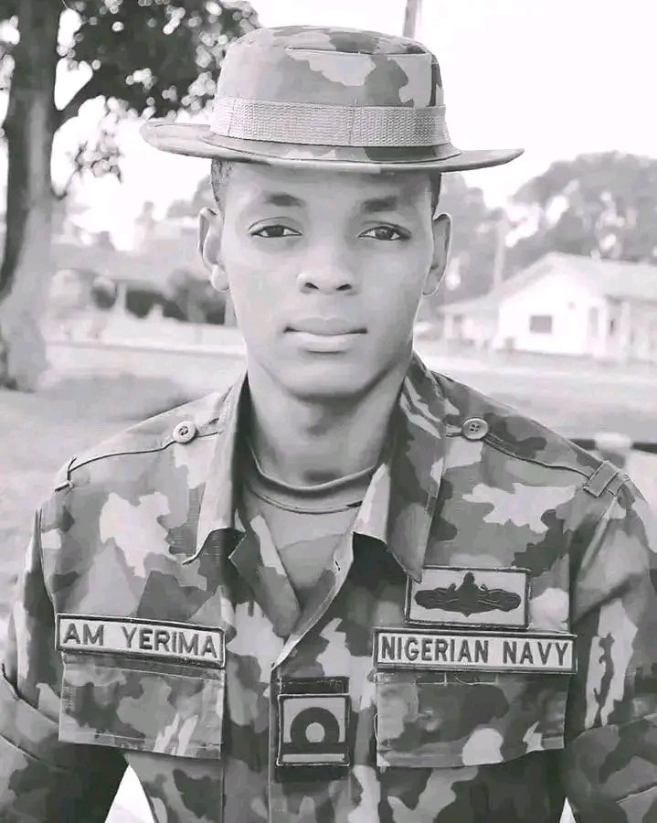 vdmempire's tweet image. This is the young Nigerian Navy officer who courageously stood his ground and stopped the FCT Minister, Nyesom Wike, in his tracks, proving that power should never be used to intimidate others.

His name is A.M. Yarima, a son of Kaduna State, a true symbol of courage, discipline,…