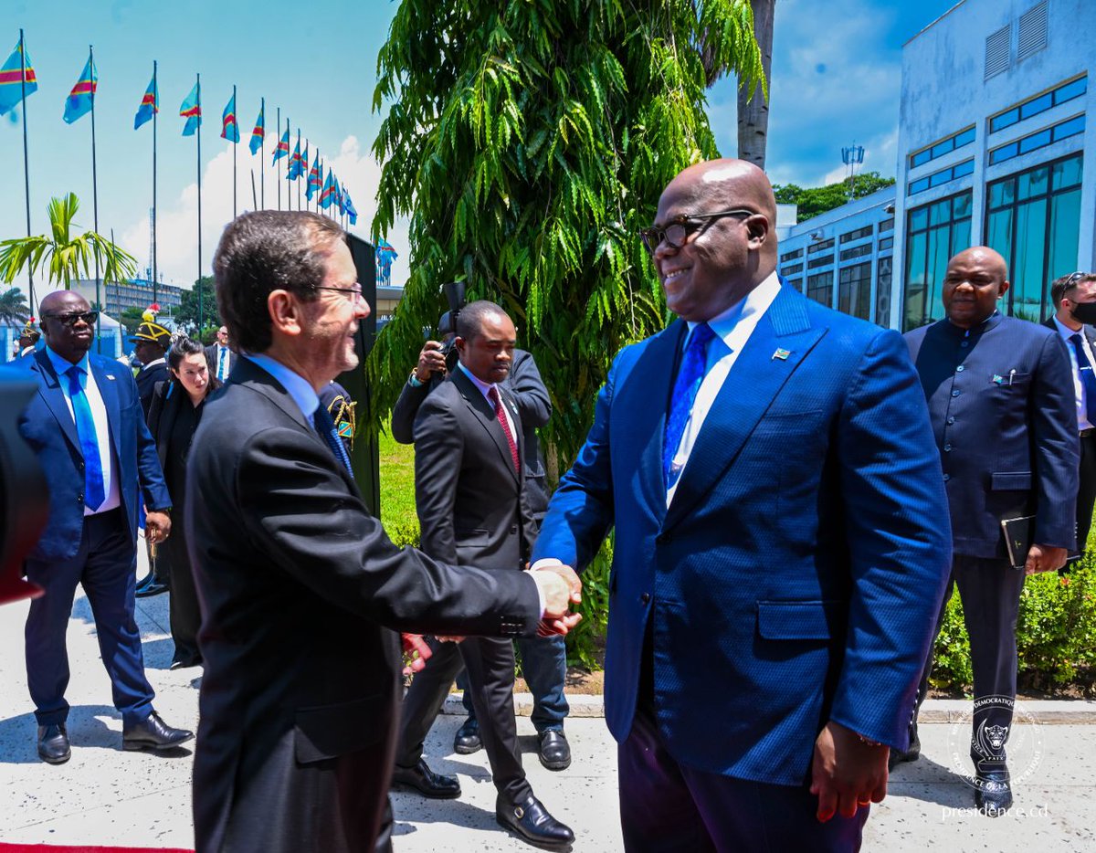 WWalamina's tweet photo. RDC/ ISRAEL : VISITE HISTORIQUE DU PRÉSIDENT DE L’ÉTAT D'ISRAEL @IsaacHerzog1949 À KIN mardi 11 novembre 2025 
https://t.co/nrXOWwtzt6, à la Cité de l’Union africaine, le Président @FelixTshisekedi a reçu son homologue israélien en visite pour la première fois en rdc 40 ans après https://t.co/rAJ721bjNW