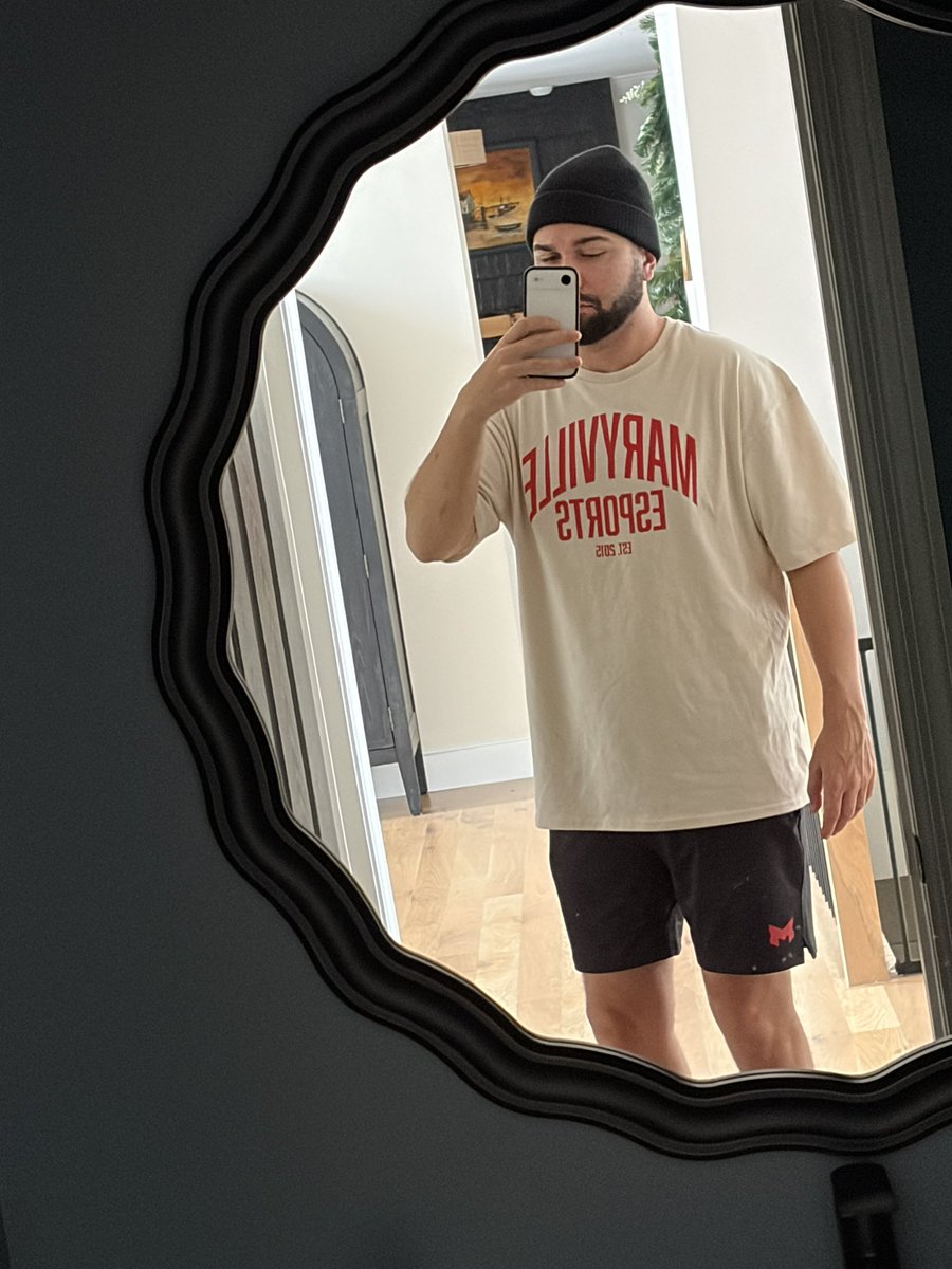 Shiplee crushed the merch this year #MUWIN