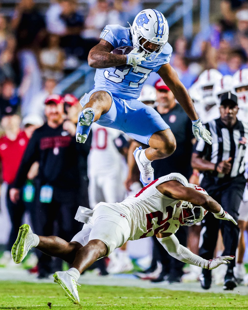 BallCoachHP's tweet image. C/0 26,27,28,29 if you are interested in getting noticed/ recruited by THE university of North Carolina (@UNCFootball )
Comment your film, Retweet/ Repost and dm us at 101-recruiting @BallCoachHP