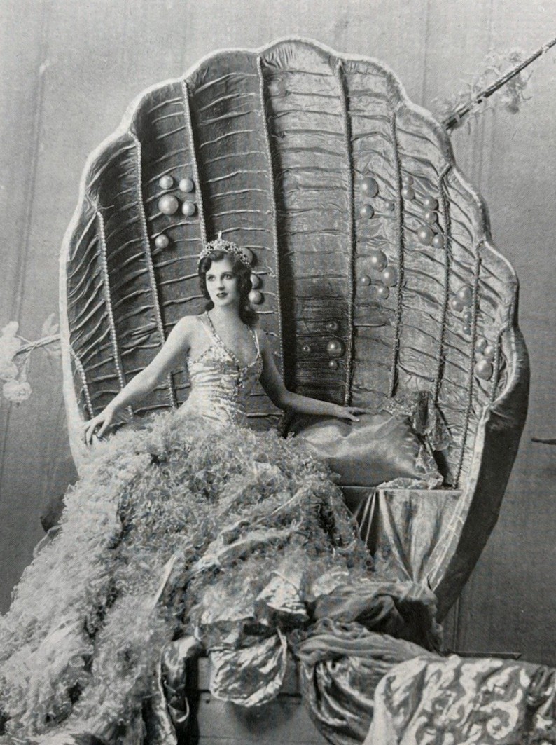 Dorothy Knapp photographed by Florence Vandamm for the Broadway production Fioretta, 1929. From my collection.