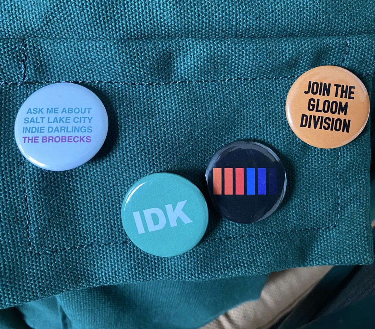 lightdontstopme's tweet image. Now everyone at my engineering job will be subjected to idkhow propaganda thanks to @abstracttheart