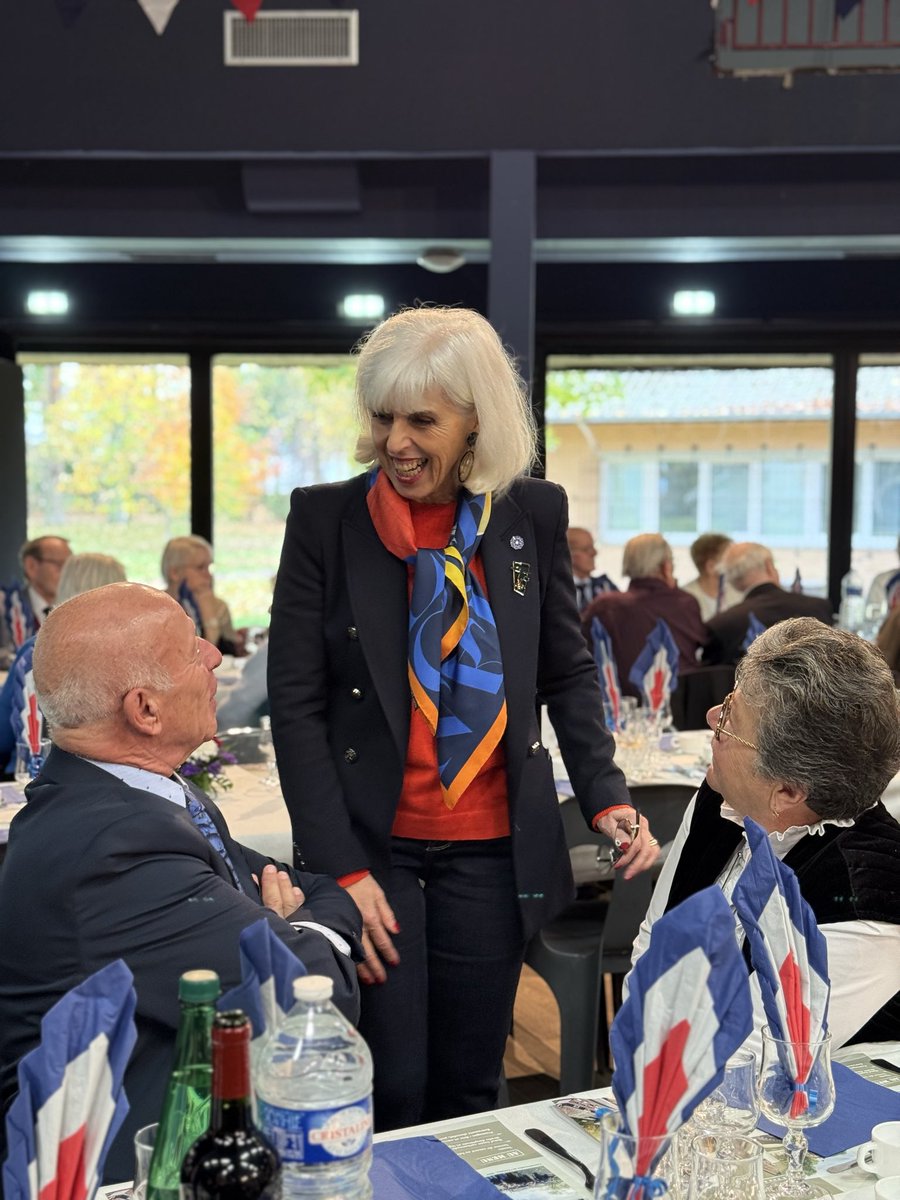 brigitte_liso's tweet photo. Banquet en l’honneur des anciens combattants, aux côtés des Maires Elisabeth Masse, Sébastien Brogniart, Dominique Legrand et Sébastien Leprêtre 🇫🇷

Un beau moment de convivialité pour poursuivre la célébration du 107ème anniversaire de l’#Armistice, partagé en intercommunalité avec les villes de Saint-André-lez-Lille, Wambrechies, Marquette-lez-Lille et La Madeleine 🇫🇷