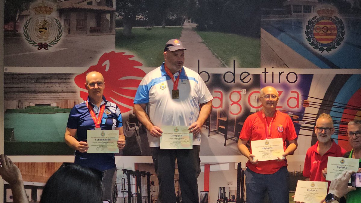 onda0monforte's tweet image. Os integrantes do Club de Tiro Olímpico Cabe, seguen colleitando medallas nos campionatos nacionais e internacionais nos que veñen de competir e que repasamos en +d1 con Fran López, secretario da citada entidade ondacero.es/emisoras/galic…