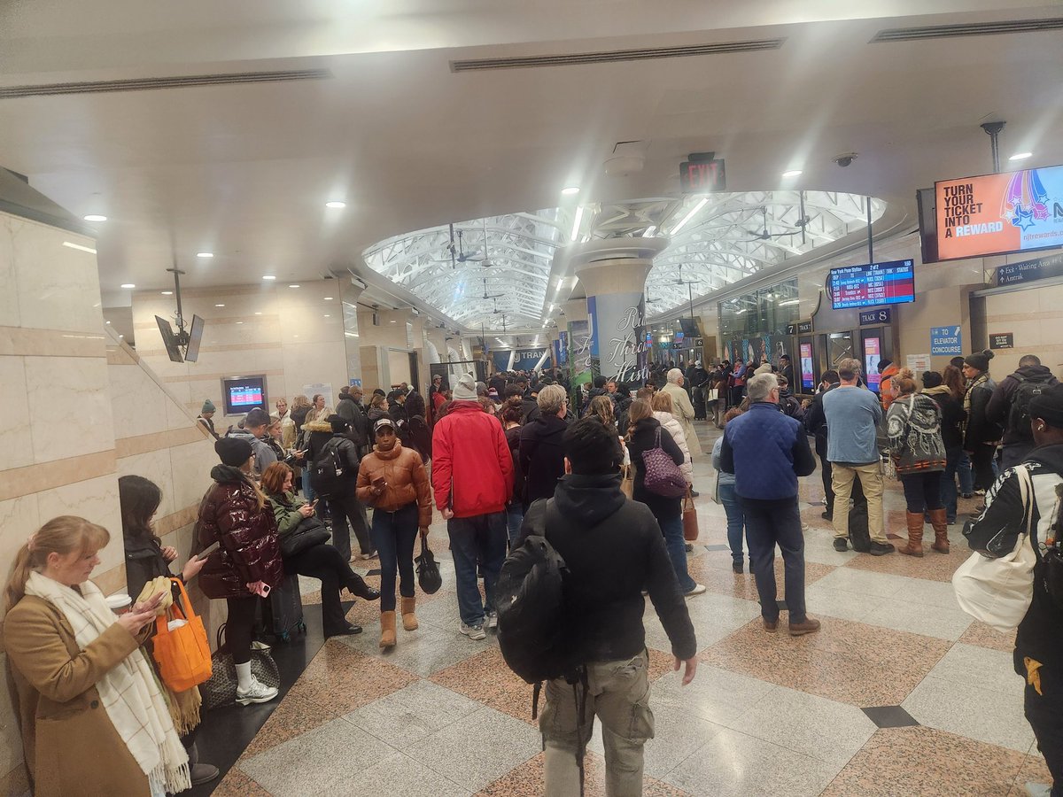 TWO TRAINS IN A WHOPPING 40 MIN SPAN. Excellence in action.<a href="/NJTRANSIT/">NJ TRANSIT</a> <a href="/NJTrainDelays/">NJTrainDelays🟧 🇺🇦 🇺🇸</a> <a href="/njtranshit/">Joe Commuter</a> <a href="/WatchTheGapNJ/">NJ Trainshit</a> <a href="/FuckNjTransit/">FuckNJTransit™️</a> <a href="/TooMader/">KevinCorbettDoesNotCare</a> <a href="/correctingNJT/">Correcting NJ Transit</a> @girlreporterNJT <a href="/clevercommute/">clevercommute</a> <a href="/jeffalexander19/">FixNJTransit.com</a> @nmeldrew @colleenallreds <a href="/ReichNow/">Adam Reich</a> <a href="/jim_laregina/">Jim LaRegina</a> <a href="/StaceyB41394855/">Stacey B</a>