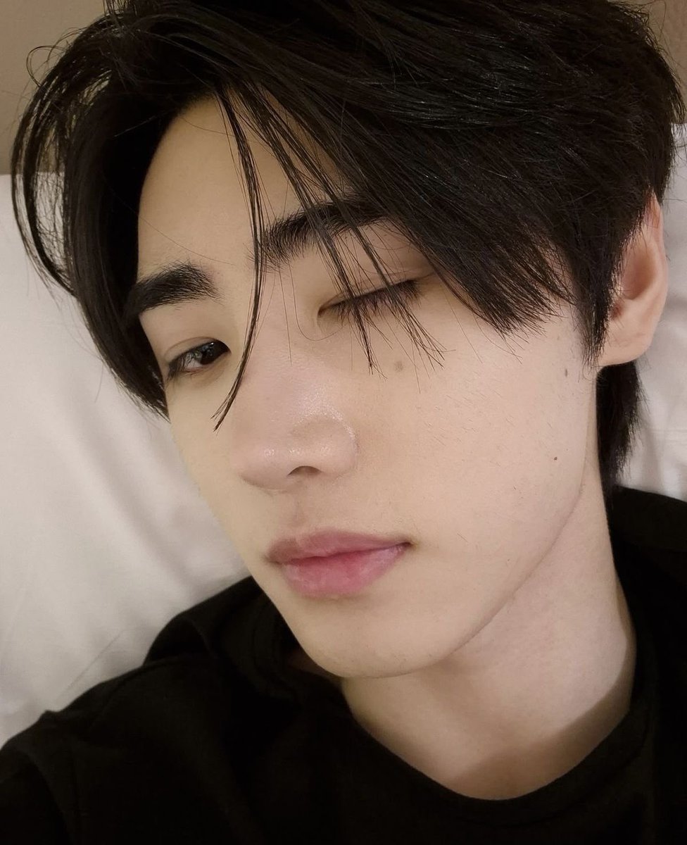 sunghoon tweet media