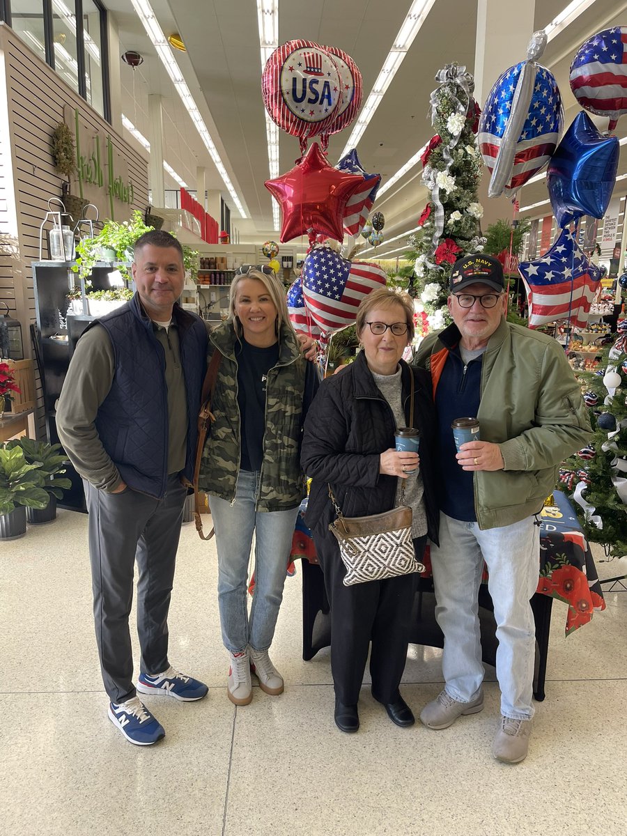 ColonelWaughNSP's tweet image. Thank you @HyVee and the amazing, kind, generous staff and management at the 178th and Q St Omaha location! 

Veterans Day breakfast at HyVee is one of our family traditions! Grateful! 🇺🇸