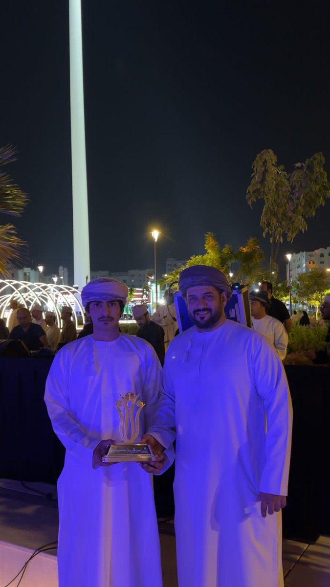 bidiyah_club's tweet photo. بدية تواصل حضورها القوي
تتويج نادي بدية بالمركز الثاني كأفضل لجنة شبابية على مستوى السلطنة ضمن مسابقة إبداعات ثقافية
كما حصد النادي المركز الأول في التعليق الرياضي ✨
إنجازات تؤكد أن بدية دائمًا في القمة
💛 بدية.. تميز يتجدد وإنجازات تستمر
#بدية #اللجنة_الشبابية #ابداعات_ثقافية https://t.co/n0y1ktMPLs