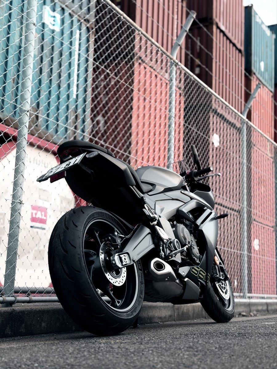 ライアンページ この角度から見る愛車が好きなのよね。この角度なの。