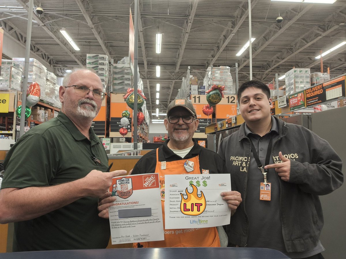 dstith76's tweet image. 📢 Marvelous job!!!! By Mario @homedepot 6689 for Driving @RainSoft Water Treatment Sales that equals 133 shopping carts pushed out in 2 mins 💰💵💰💵💰  Awesome Customer Service #TrendingOrange #Homerawards