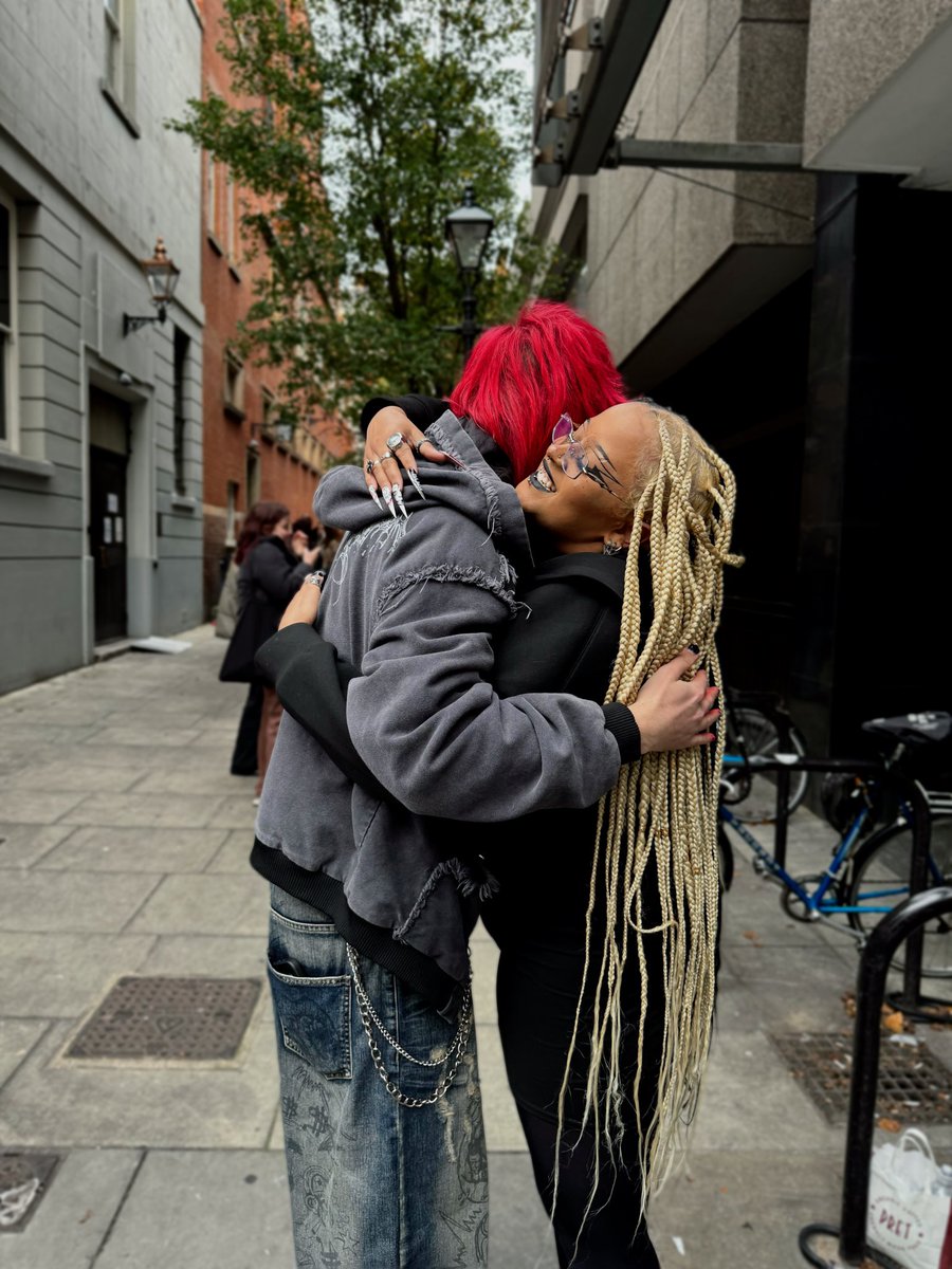 ughziii's tweet image. a side quest to meet a boy in a boyband 🫶🏽