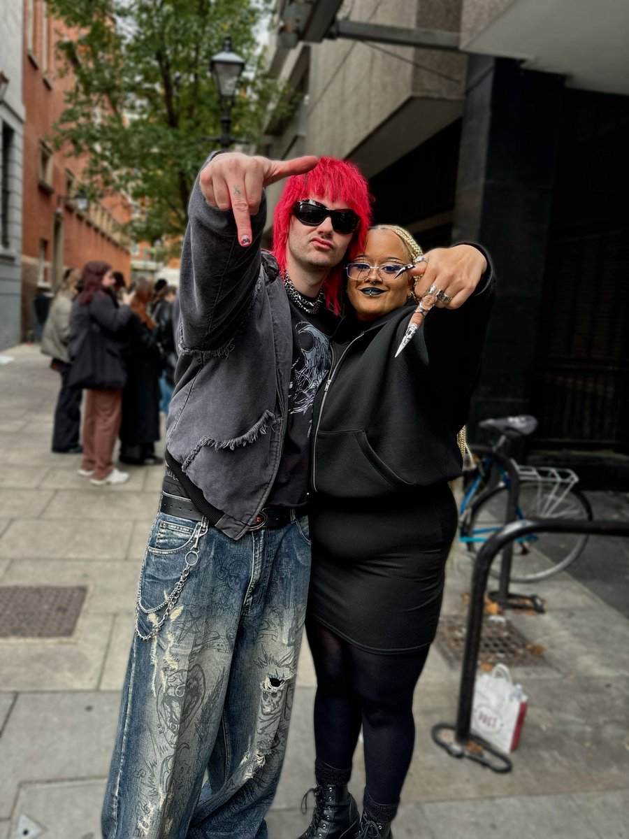 ughziii's tweet image. a side quest to meet a boy in a boyband 🫶🏽