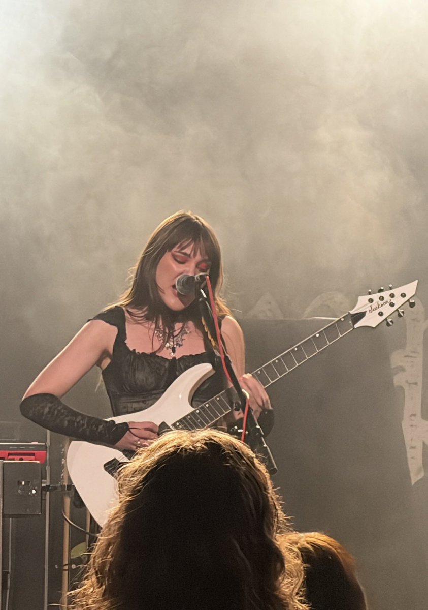 Show Corto pero buenísimo #calvalouise