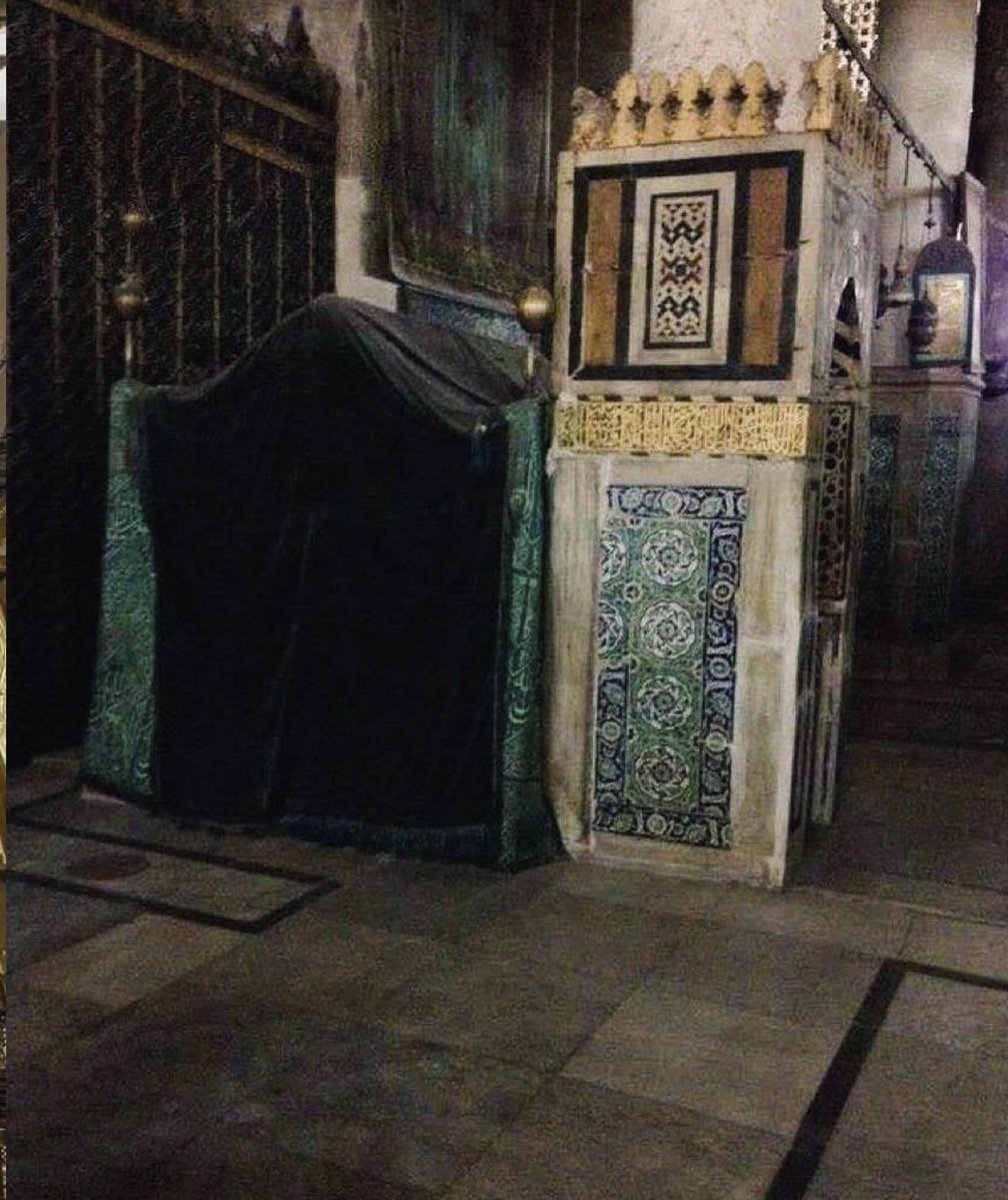 ayrılıkların olmadığı diyârda seni görmek nasip olsun ya rasulallah.