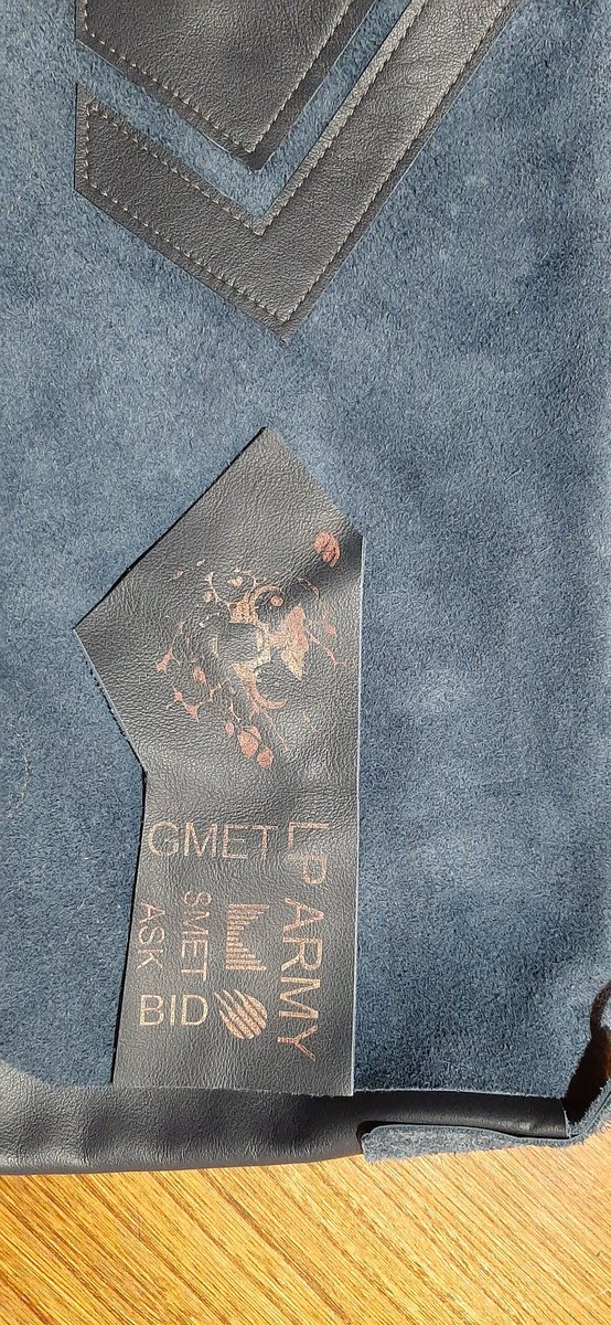 Crypto_yaad's tweet photo. @met_lparmy and @MeteoraAG messenger leather bag...! What do you think? @MeteoriteCol @Mtm_traders @tokenomicsguy @SebMontgomery @0xSoju https://t.co/QzTlyNtvSC